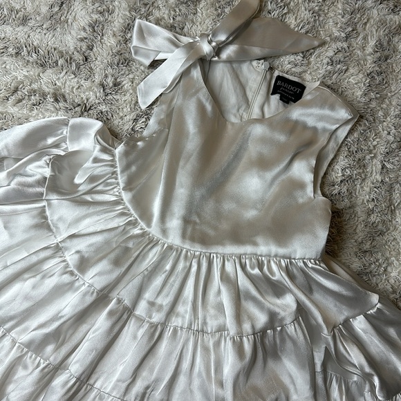 Bardot Junior white silk feel dress US 110 100% polyester main 100% cotton - Picture 5 of 11
